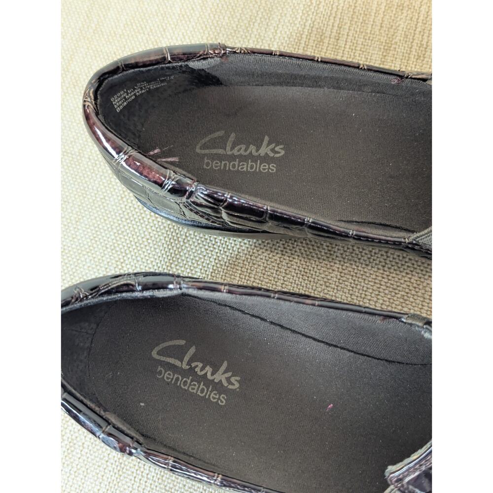 Clarks Bendable Womens Brown Patent Leather Faux Croc Slip On Shoe Size 9M - Picture 6 of 9